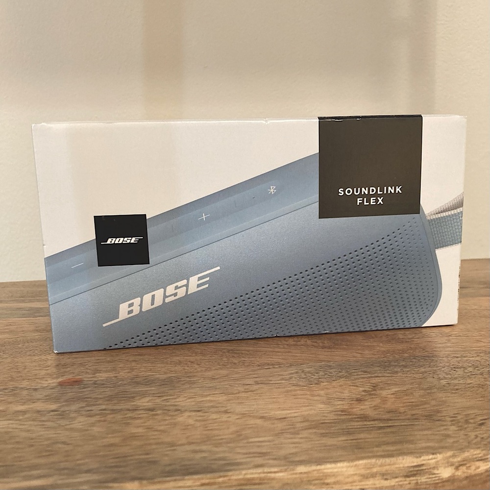 Bose SoundLink Flex Bluetooth speaker Stone Blue NWT, NIB